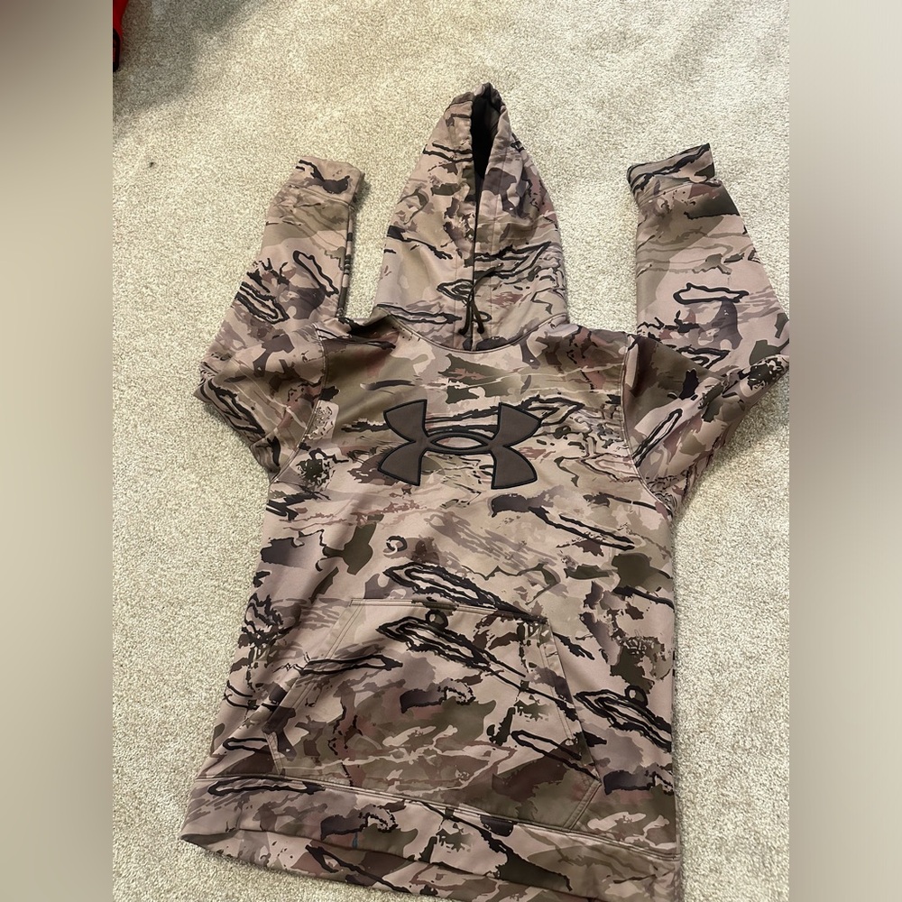 Camo Under armour hoodie
